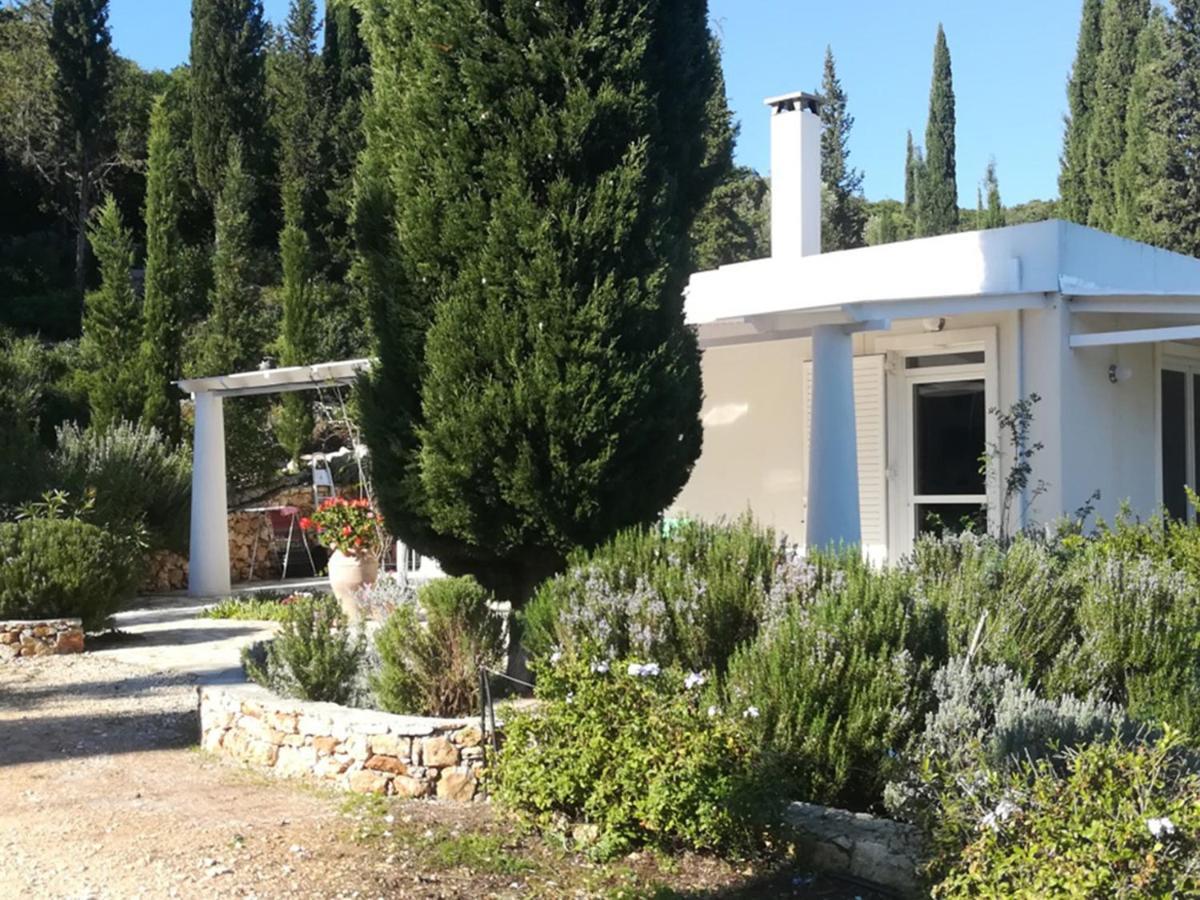 Villa Buras Skinária Buitenkant foto