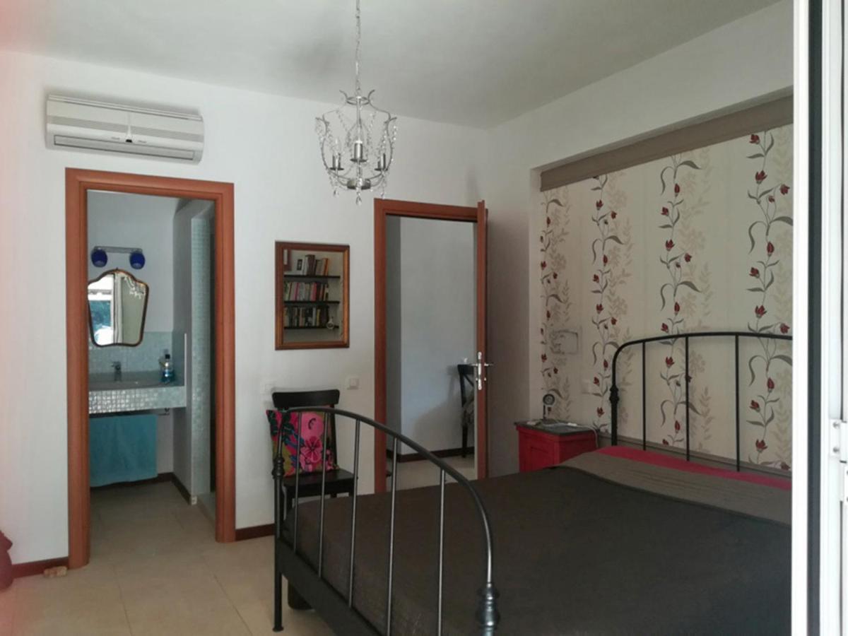 Villa Buras Skinária Buitenkant foto